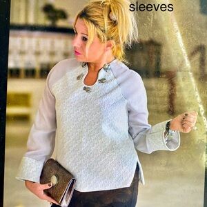 Keyhole silver fish bead neckline,raglan sleeve double knit blouse. Handmade ❤️